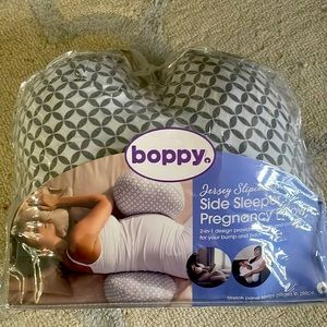 Side sleeper pregnancy pillow